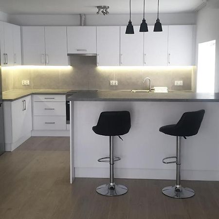 Apartament W Centrum Kielc Z Prywatnym Parkingiem كيلتشي المظهر الخارجي الصورة