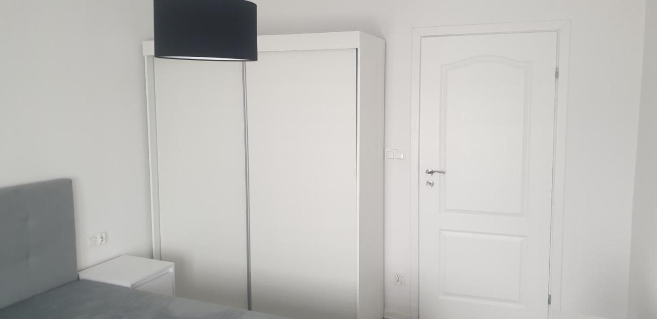 Apartament W Centrum Kielc Z Prywatnym Parkingiem كيلتشي المظهر الخارجي الصورة